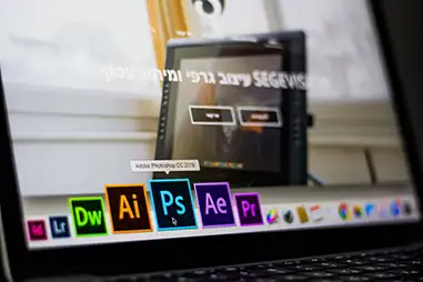 Adobe Premiereとの違いは？