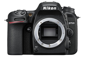  Nikon デジタル一眼レフカメラ D7500